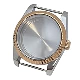 Versatilidad del cristal de zafiro: Equipado con un cristal de zafiro sintético de alta calidad resistente a los arañazos. Puede elegir entre una versión con lupa de fecha (Cyclops) para una mejor legibilidad del calendario, o una versión de cristal plano para una apariencia limpia y simétrica.