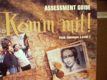 Textbook Binding Komm mit!: Holt German Level 1: Assessment Guide Book