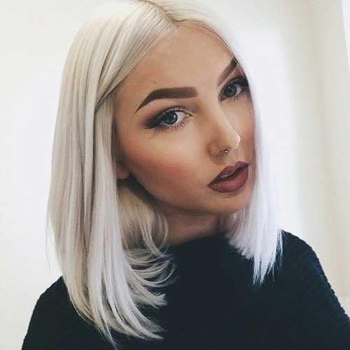 EEWIGS Short Bob Synthetic Lace Front Wigs White Light Siky Straight Synthetic Lace Wigs for Women