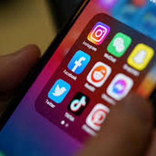 Social Media Influencers Need to Knock it Off! Podcast Por  arte de portada