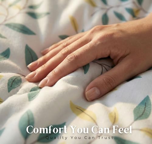 Image of VAS COLLECTIONS Cloud Cotton Reversible AC Comforter for Double Bed | Super Soft 220 GSM Quilt /Duvet /Dohar | Lightweight All-Season Comforter | 88 x 90 Inches (1 Piece) (Cream, Green)