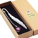 【Diseño exquisito】: Marcadores exquisitos con alas plateadas vintage, patrones de constelación de ensueño hechos a mano, bolas de cristal fluorescente de color rosa y azul, práctico y sencillo paquete de caja de regalo.