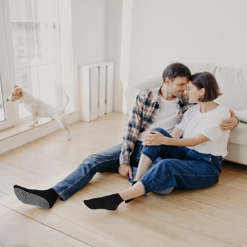 4 Pairs Non Slip Yoga Socks Anti-Skid Pilates Socks with Grips for Women Men Soccer Grippy Sock Cotton Barre Sock for Hospital Home One Size(Black)4