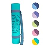 mat yoga miniso 💙 CINTA PARA TRANSPORTARLA EBOOK DESCARGABLE: Esterilla para ejercicios ligero. Además, viene con una cinta para transportarla fácilmente y con doble propósito ya que sirve para estiramientos. Solo tienes que enrollarlo, colocarle la cinta y colgártelo al hombro. Con tu compra te mandamos un mini Libro con ejercicios para practicar en cualquier lugar.