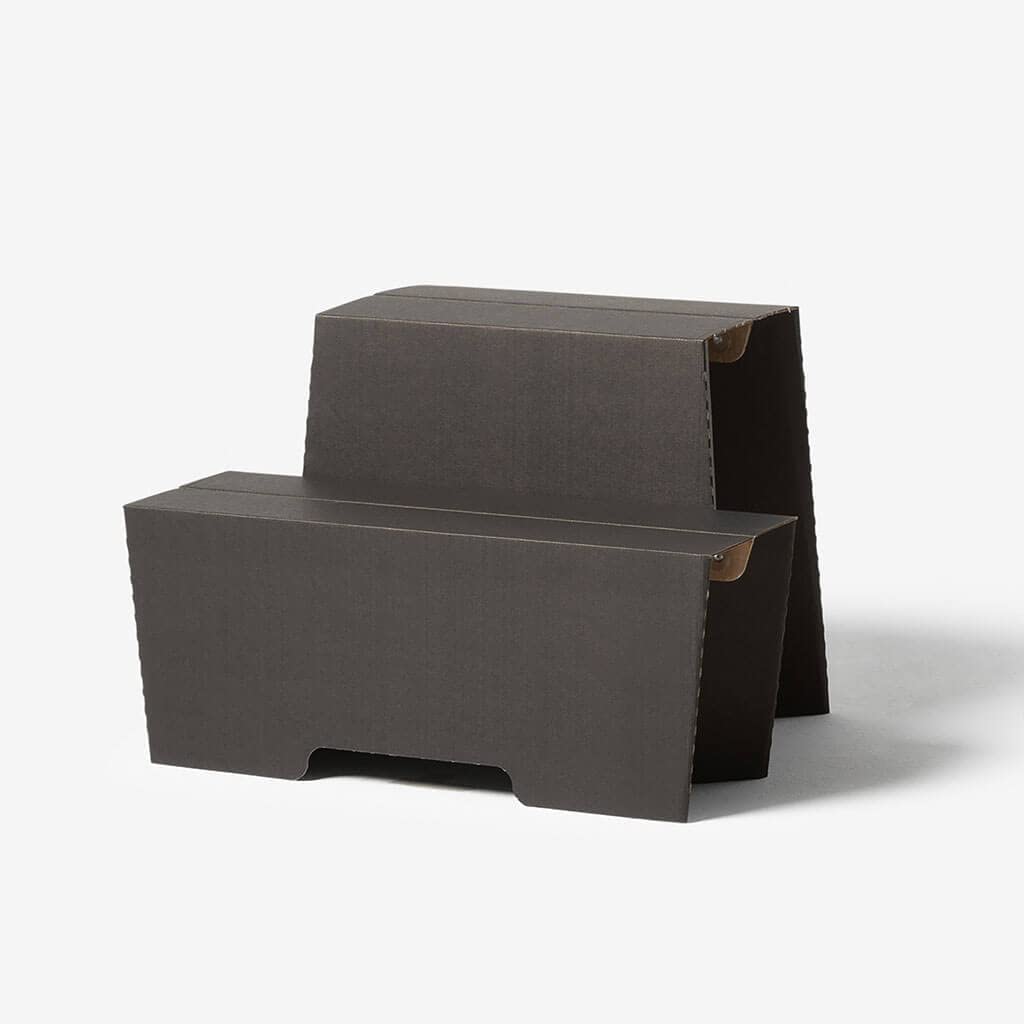ROOM IN A BOX Schreibtisch-Aufsatz Monkey Desk | Large | Schwarz | Faltbarer Schreibtisch-Aufsatz für ergonomisches Arbeiten im Stehen, praktischer Ständer für Laptop und Monitor