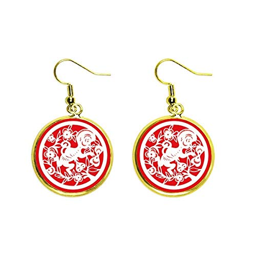 Pendientes de mono del zodiaco chino dorados y ligeros para transformar un look sencillo