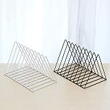 Las estanterías triangulares ofrecen mucho espacio – gracias al diseño único triangular abierto permite guardar o mostrar todo lo que es adecuado para libros, revistas, juguetes, CD, teléfonos móviles y mucho más.