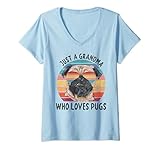 Photo Gallery donna just a grandma who loves pugs gifts maglietta con collo a v Photo Gallery donna just a grandma who loves pugs gifts maglietta con collo a v