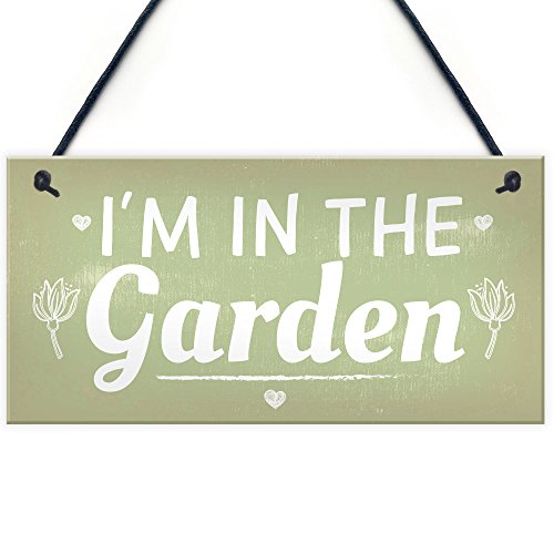 Red Ocean I'm In The Garden Novelty Hanging Plaque Summer House Sign Garden Shed Friendship Gift