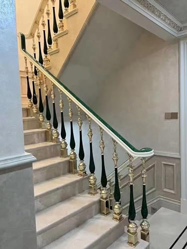 Rambarde d'escalier robuste avec connecteurs pivotants orientables pour pente