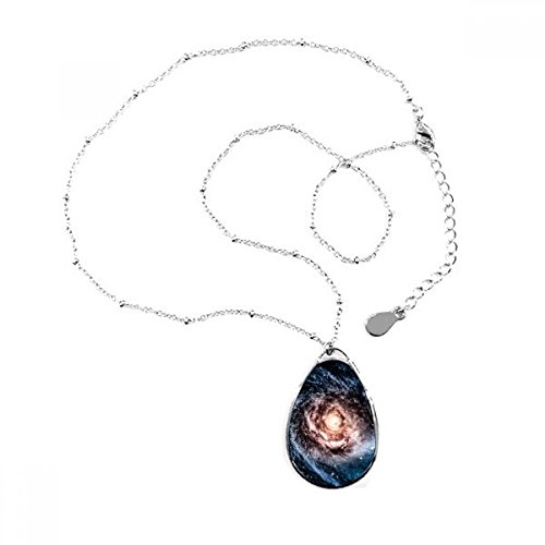 Collier nébuleuse cosmique avec pendentif yeux teardrop pour un style mystique quotidien