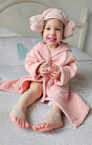 Peignoir de bain enfant à capuche pour éviter les coups de froid après la douche