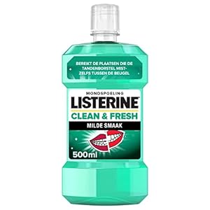 LISTERINE® Clean & Fresh, mondwater met essentiële oliën en fluoride, zonder alcohol, bereikt de plaatsen die de tandenborstel mist – zelfs tussen de beugel, 500 ml