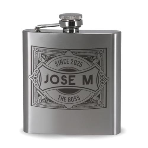 DEREGALOOS Petaca Personalizada con Grabado Laser. 9 Diseños a Elegir. Frases Divertidas, Romántico, Iniciales o Nombres. Regalo Elegante con Vasos y Embudo (Etiqueta)
