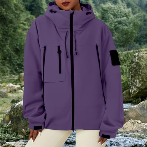 Poncho lluvia chic y capas cortavientos que solucionan el clima variable 7