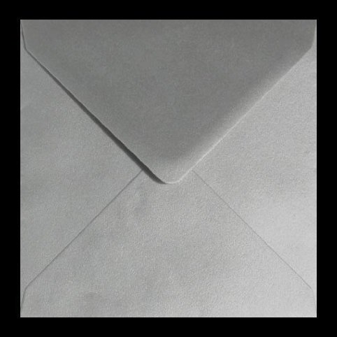 Métallique 100 enveloppes gommées 100gms carrées