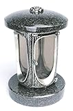 Der Lampenkorpus besteht aus lackiertem Aluminiumguss in Antikoptik. Die Gläser sind aus leicht getöntem und gehärtetem Glas.
