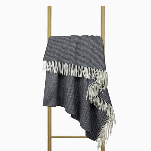 Merino Wolldecke 140x200 – Weiche Merino Decke mit 10% Kaschmir – Luxuriöse Schafwolldecke mit Tasseln – Warme Wolldecke für Sofa, Bett & Outdoor – Stylish Weiche Kuscheldecke - Nostra Wolldecken