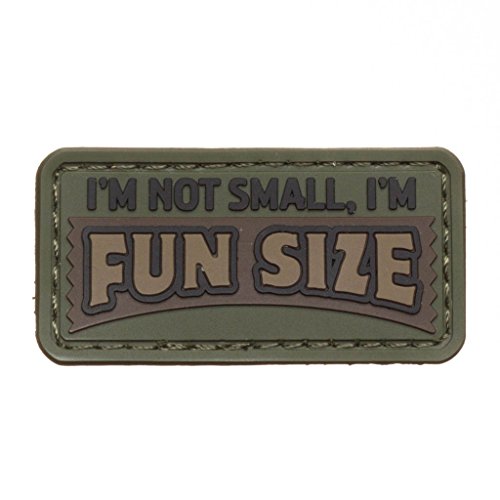 Mil-Spec Monkey Parche de goma con texto en inglés "I'm Not Small I'm Fun", bosque