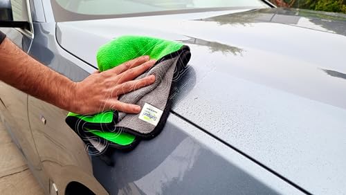 Image of SOFTSPUN Microfiber Cloth for Car Coral 800 GSM 40X60cms 2 Pcs Green+Grey! Extra Thick Microfiber Cleaning Cloths Perfect for Bike, Auto, Cars Both Interior and Exterior.