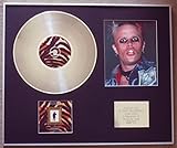 Disque platine édition limitée exclusive. Ce disque est livré avec une plaque gravée avec le numéro d'édition limitée.