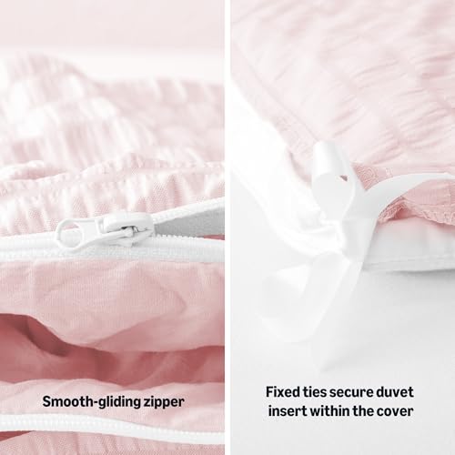 Image of Amazon Basics Duvet Cover Set with Jacquard Geometric Pattern, 3-Piece with 1 Duvet Cover and 2 Pillow Shams, Comforter Not Included, Queen, Pink