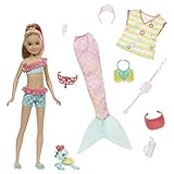 Die Puppe Stacie, die von Barbie „Meerjungfrauen Power' inspiriert ist, bietet 2 Outfits für spannende Abenteuer mit doppeltem Erzählspaß!