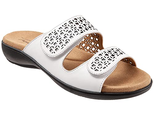 Image of Trotters Women's Flat Sandals