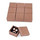 Superbe apparence : les boîtes à bijoux carrées pour bracelets sont de couleur marron, simples mais gracieuses, ajoutant une touche de charme à vos bijoux. En outre, il y a un grain de bois délicat sur la surface des boîtes, ce qui met en valeur la beauté des bijoux