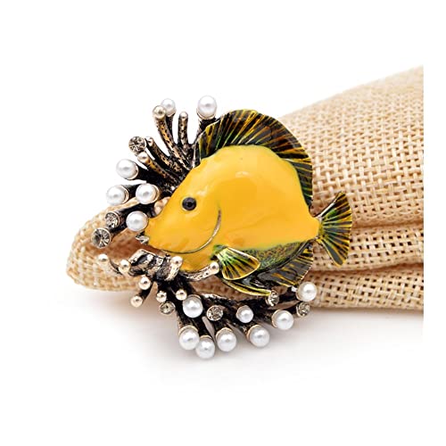 Broche poisson perlé raffinée aux finitions soignées pour robe