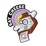 La broche à huile d'inspiration rétro présente des détails complexes d'appareil photo avec des accents de couleurs vives, mesurant 3,8 cm pour un accessoire subtil mais élégant sur les sacs à dos, vestes ou cols