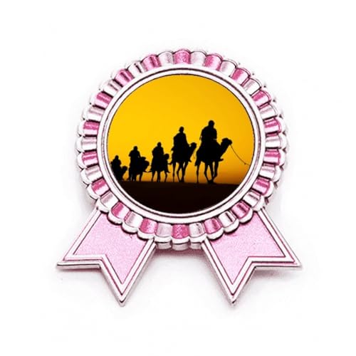 Broche rose en métal pour sublimer un manteau au quotidien