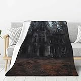 Cadeau parfait : idéal pour diverses fêtes et occasions, comme Halloween, Noël et anniversaire. Cette couverture en peluche Gloomy Mansion Forest Scene de 101,6 x 152,7 cm est un cadeau attentionné et pratique pour les amis et la famille, apportant chaleur et confort à leur vie