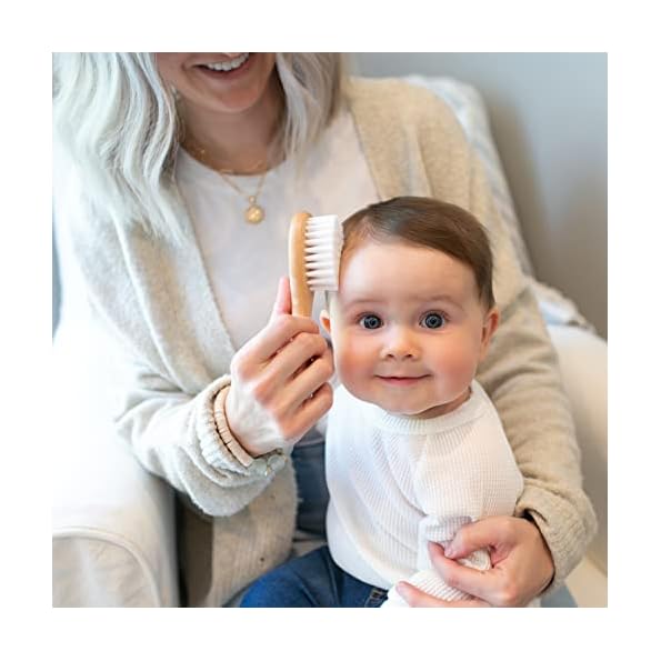 Dr-Browns-Soft-and-Safe-Baby-Brush-Comb