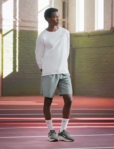 Image of Nike Quest 6