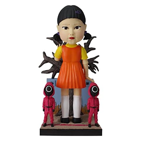 Royal Bobbles Squid Game Young-HEE 8” with Guards Collectible Bobblescape Bobblehead Statue Cover