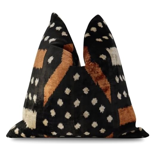 Canvello Handmade Velvet Throw Pillow