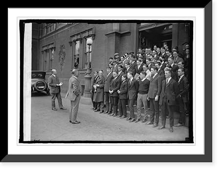 Historic Framed Print, Wallace addressing messengers, [5/10/23], 17-7/8