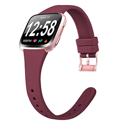 Amzpas Bracelet pour Fitbit Versa Bracelet/Fitbit Versa 2 Bracelet, Doux Silicone Étroit Svelte Remplacement Sport Bracelet Accessoire pour Fitbit Versa (01 Vent Rouge, S) Cover