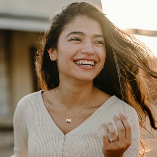 LEONIDS 2 Carat Emerald Cut Moissanite Necklace for Women | D Color VVS1 Clarit 925 Sterling Silver 14K Gold Pendant Necklace | Birthday Jewelry Gifts for Her Mom Wife2