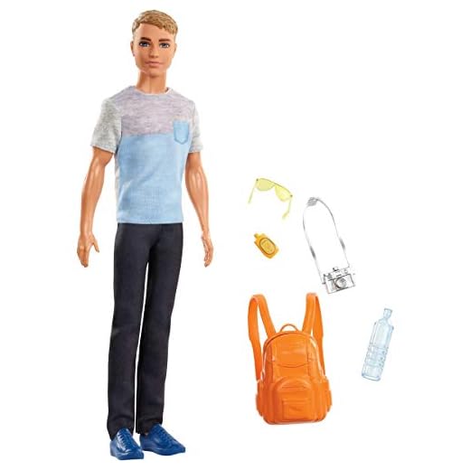 Barbie Voyage poupée Ken aux cheveux châtains avec 5 accessoires dont un appareil photo et un sac à dos, jouet pour enfant, FWV15