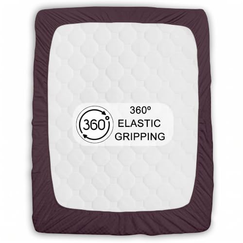 Image of Story@Home Luxe King Size Fitted Bedsheet with 2 Pillow Covers | 500 TC Egyptian Cotton Compact Yarn | 182 x 198 cm | Fits Up to 12 Inch Mattress | Checkered Jacquard | Plum | Gift Packaging