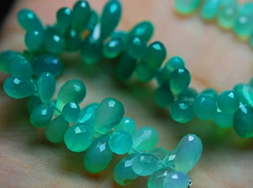 Calcédoine verte en gouttes pour fabriquer des boucles d'oreilles pendantes