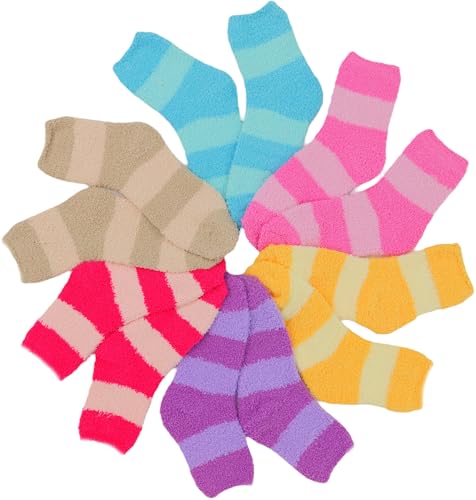 Image of ToBeInStyle Women's Pack of 6 Assorted Style Winter Socks