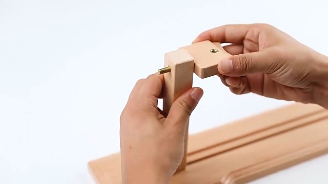 JasCherry Adjustable Rotated Embroidery Hoop Stand, Wood Hoop Seat Embroidery Stand, Adjustable Rotating Cross Stitch Stand, Ring Frame Adjustable Sewing Tools for DIY Craft Thread Sewing