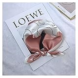 Esta bufanda es un accesorio imprescindible para agregar un toque moda a tu atuendo.Se puede usar para combinar con una variedad de ropa para una textura avanzada y un efecto chic.