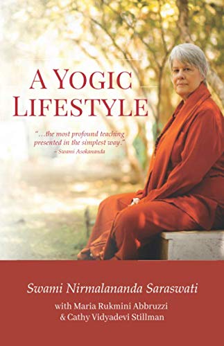 A Yogic Lifestyle 1930559348 Book Cover