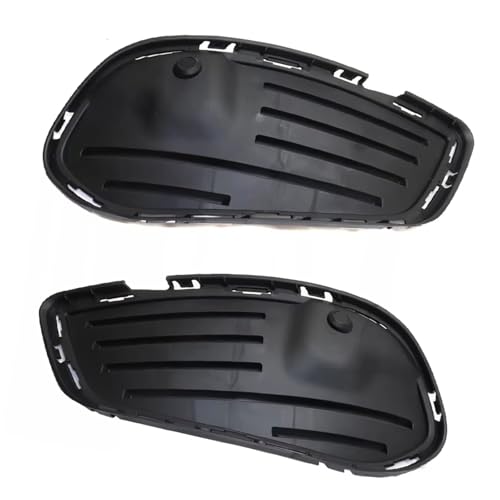 Rejilla de luz antiniebla en negro brillante que resalta la estética frontal de tu Benz