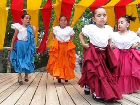 Folkloric Mexican, Flamenco, Bomba y Plena and Belly Dance Skirts for Girls. Falda folklorico para Ninas