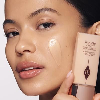 Charlotte Tilbury Wonderglow Face Primer - Soft-Focus, Illuminating Dewy Primer to Hydrate & Blur the Look of Imperfections, Fine Lines & Wrinkles - Infused with Hyaluronic Acid & Rosehip Oil